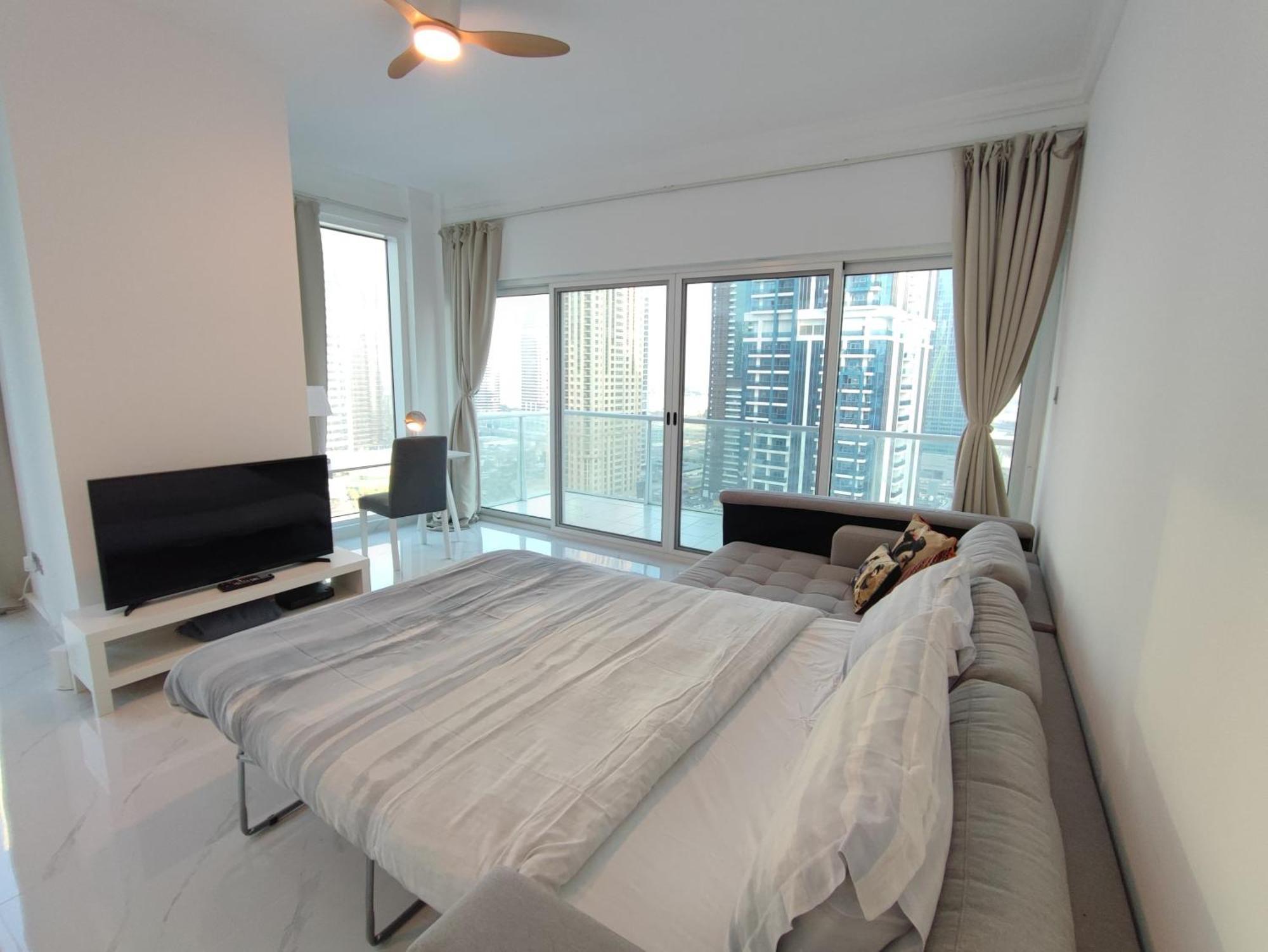 One Bedroom Apartment With Pool & Gym Near Marina 迪拜 外观 照片